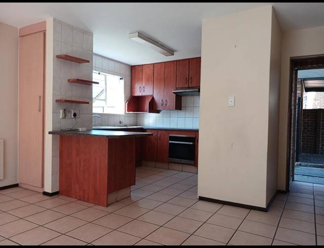 3 BEDROOM PROPERTY TO RENT IN BONAERO PARK